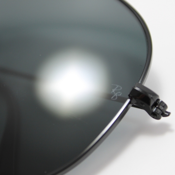 Model Display Ray-Ban Aviator Black Classic RB3025 - Picture 9 of 16